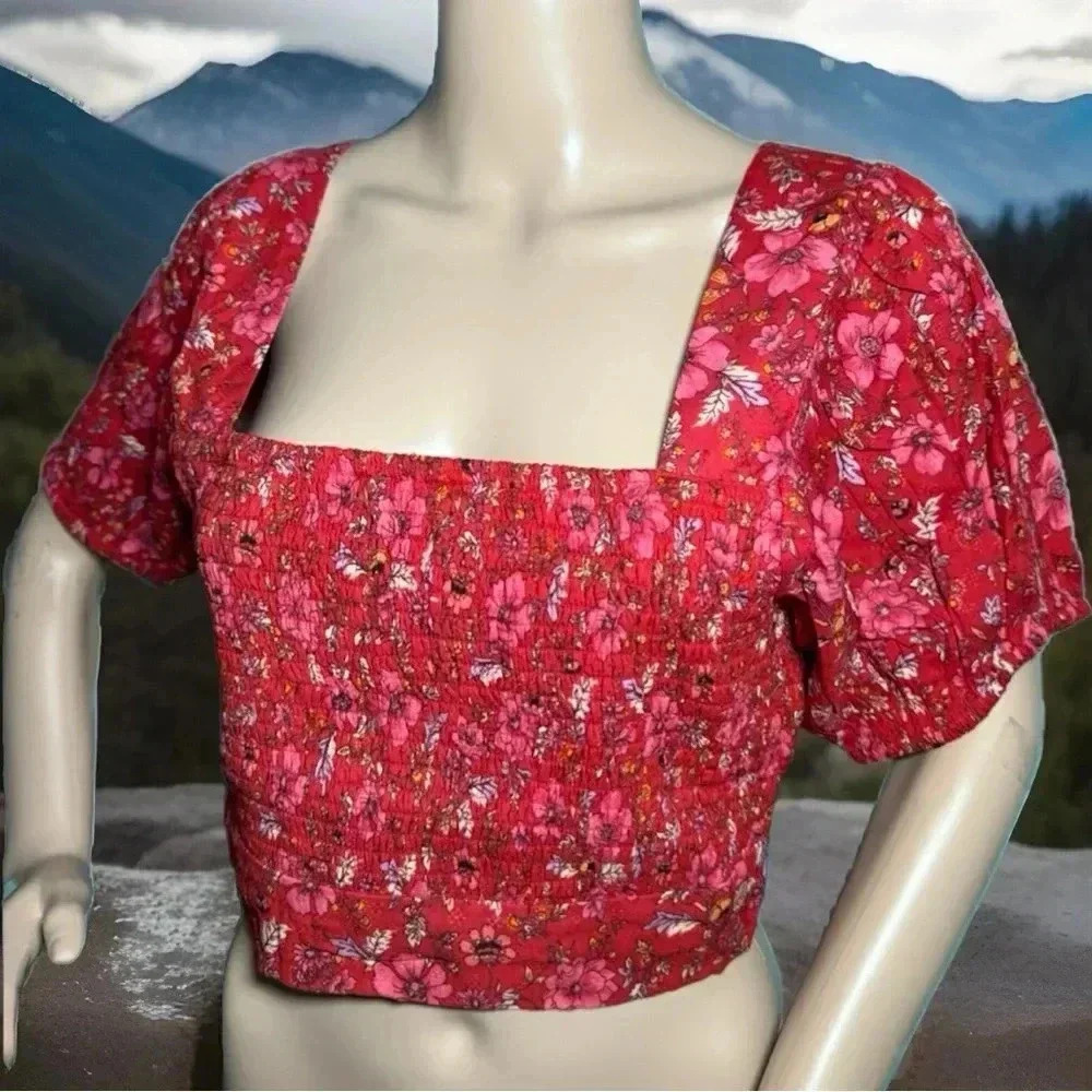 New B.O.G. Collective Band Of The Free Boho Red Floral Blouse Smocked Crop Sz M - Picture 5 of 13